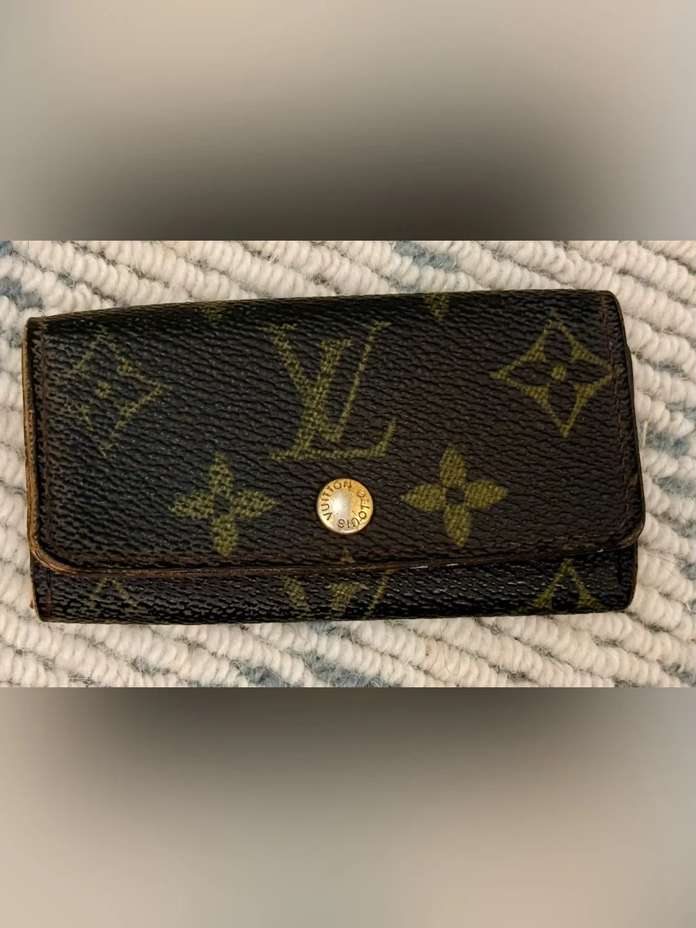 LOUIS VUITTON Vintage 80’s Unisex Monogram Canvas Tri-Fold 4-Key Ring Holder